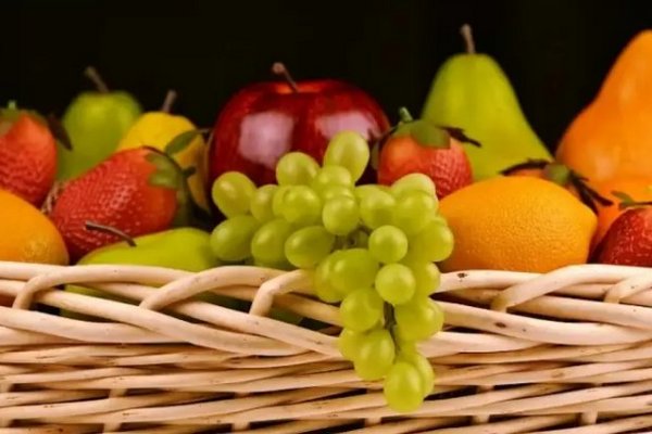 Четыре серьезные причины не есть на ночь фрукты