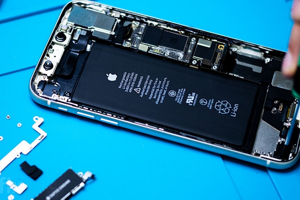Профессиональный ремонт iPhone в Киеве от AppleLab
