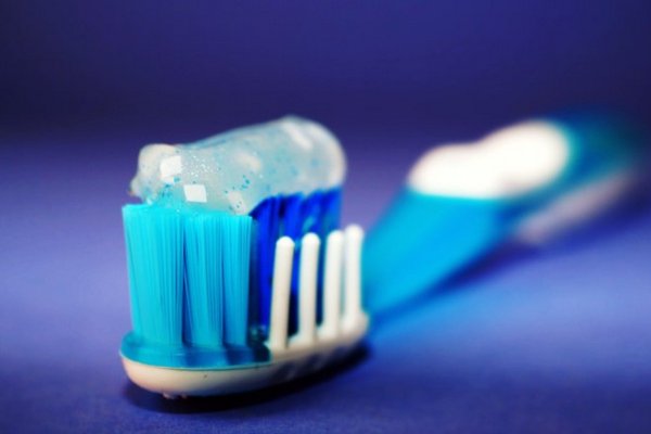 Как часто нужно менять зубную щетку