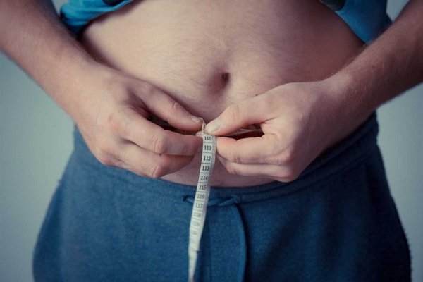Мужчины или женщины: ученые рассказали, для кого ожирение опаснее