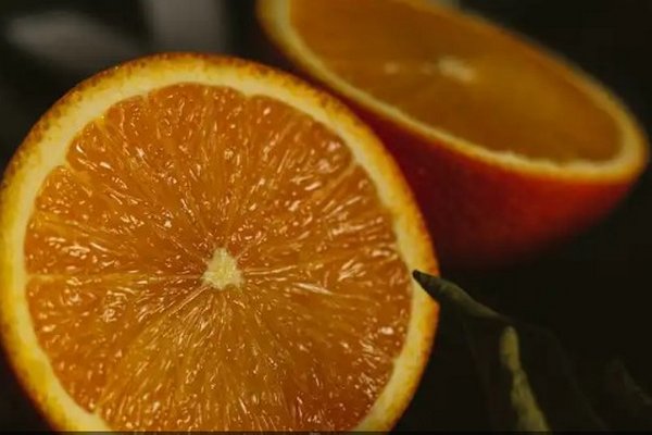 Не апельсин: какой фрукт содержит очень много витамина С