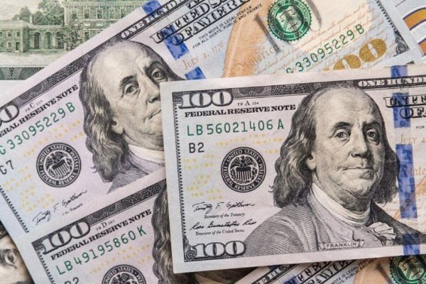 Курс валют на выходные, 11-12 марта: сколько стоят доллар, евро и злотый