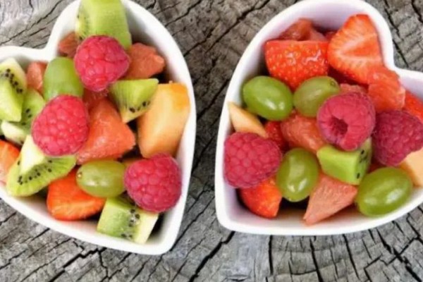 Ученые назвали фрукты и ягоды, которые провоцируют мигрень