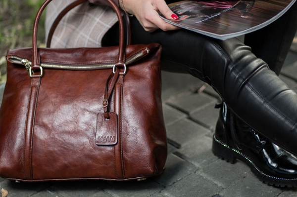 Женские кожаные сумки: преимущества и особенности выбора