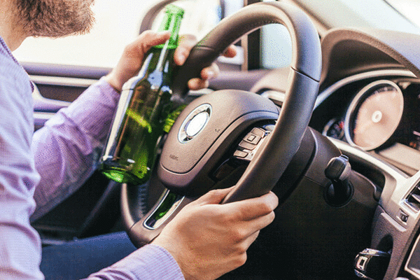 Сколько алкоголя можно выпить водителю, чтобы не превысить норму: показатель для разных напитков