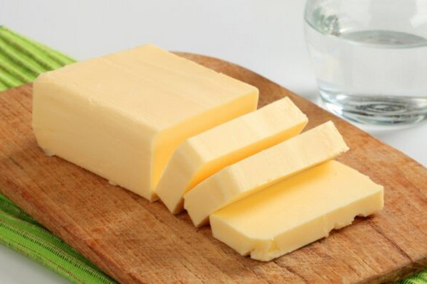 Масло или маргарин: что лучше добавлять хозяйкам в выпечку