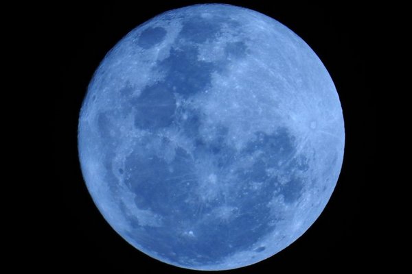 Голубое Полнолуние: когда можно увидеть второй в августе Супермесяц
