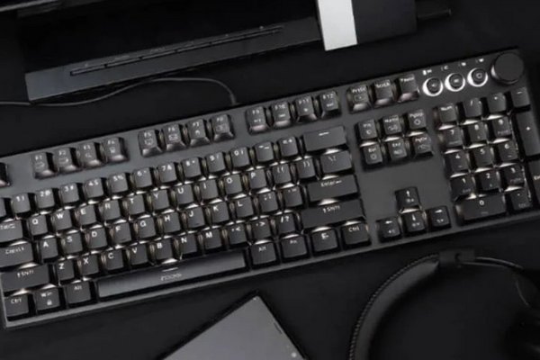 Представлена механическая клавиатура iRocks K74M