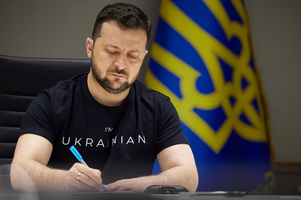 В Украине возвращают финотчетность партий: подписан закон