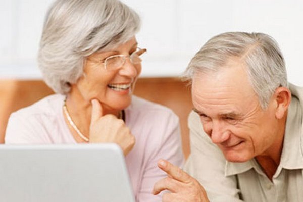 Какие услуги застрахованные лица и пенсионеры могут получить на портале ПФУ онлайн