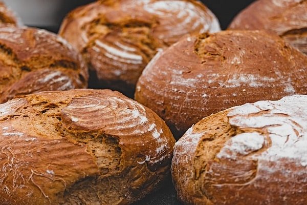 2 худших типа хлеба, которые вызывают воспаления и способствуют накоплению жира