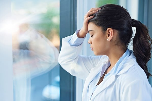 Как отличить мигрень от обычной головной боли
