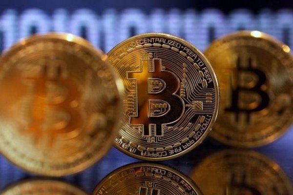 Биткойн триумфально возвращается к 100-тысячной отметке после полугодового перерыва