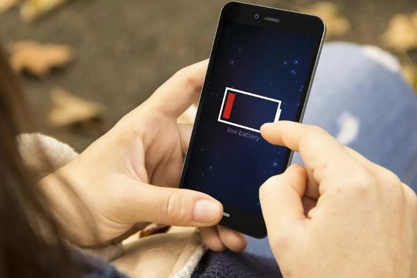 Почему ваш смартфон быстро разряжается: неочевидные виновники