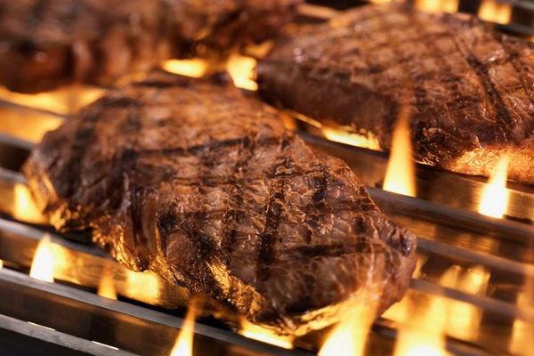 Барбекю без Вреда: Секреты Правильного Приготовления Мяса
