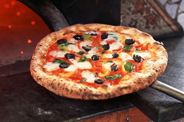 Идеальное тесто для пиццы: 4 секрета итальянской кухни и быстрый рецепт