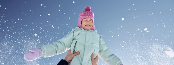 Как выбрать детскую одежду для зимы: советы по комбинезонам и курткам