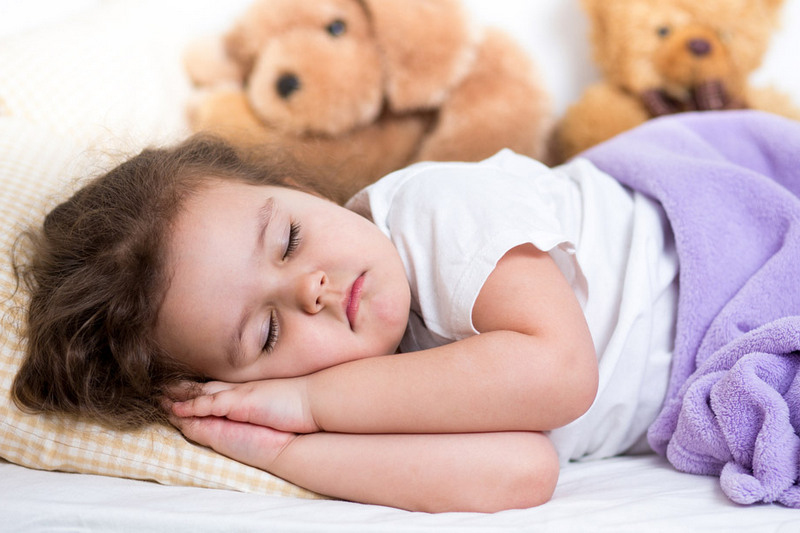 Как уложить ребенка спать днем