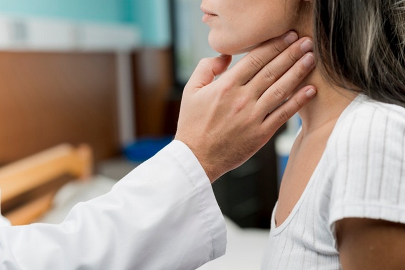 Противовоспалительный и обезболивающий настой при боли в горле