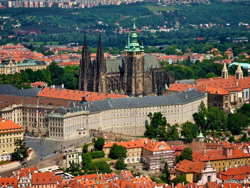 В Чехии снова открыт для посетителей Пражский Град