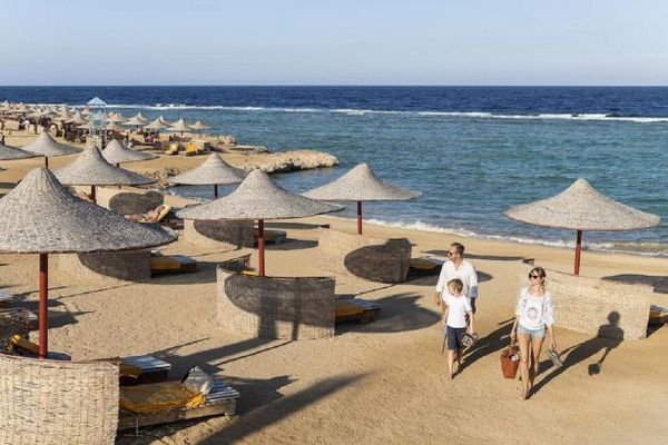 Только море и песок: новый курорт Египта привлекает туристов необычным отдыхом