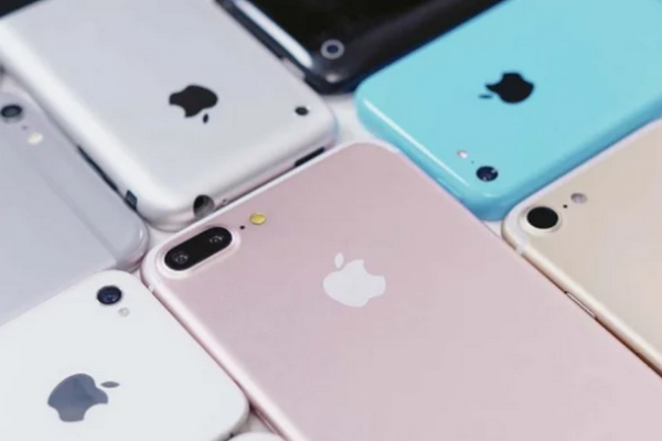 Apple сняла с производства старые модели iPhone