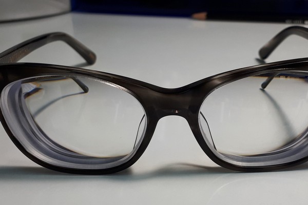 Если зрение ухудшилось незначительно, можно ли не носить очки?