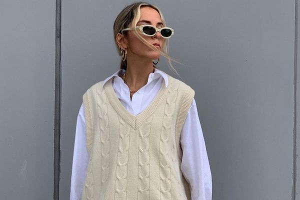Как носить рубашку вместо платья осенью 2020: модный прием от стилиста Софии Коэльо