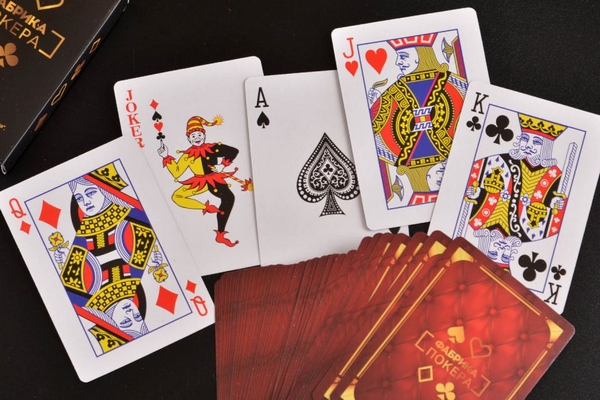 Какие виды покерных аксессуаров наиболее востребованы?
