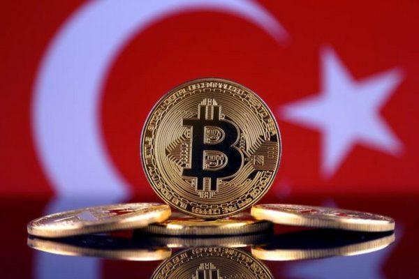 Цена биткоина в Турции превысила $100 000 на фоне обвала лиры