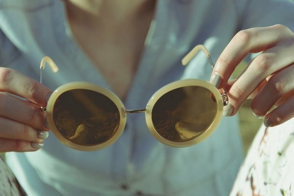 Модные солнцезащитные очки 2021: названы топ-5 трендов