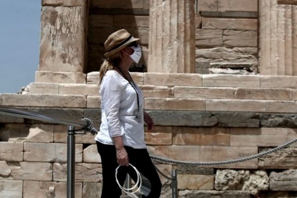 Греция отменила обязательный карантин для туристов из ЕС и еще ряда стран