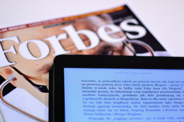 Самые богатые: Безос потерял лидерство в списке Forbes