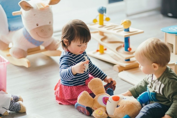 Какие игрушки нужны ребенку в 2-3 года?