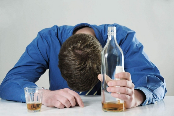 Вред употребления алкоголя: тяжелая форма интоксикации