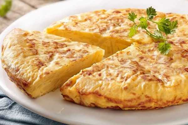 Картофельный омлет с сыром и шампиньонами: простой рецепт