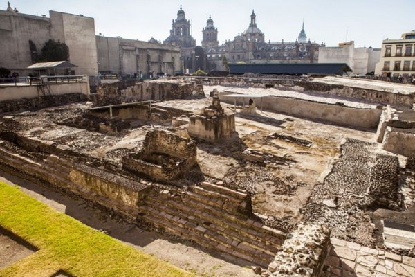 Церемония огня ацтеков. В популярной туристической стране археологи обнаружили ценные артефакты