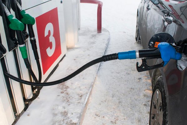 Водителям рассказали, почему расход бензина зимой больше и как его уменьшить