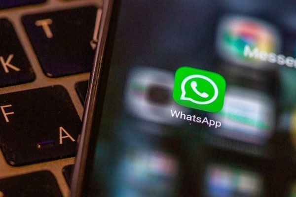 Через мессенджер WhatsApp можно будет переводить деньги