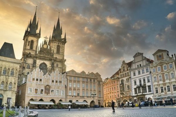 Без COVID-сертификатов. Чехия отменяет ограничения: что нужно знать туристам