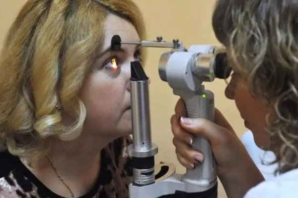 Офтальмолог назвал категории людей с повышенным риском проблем со зрением