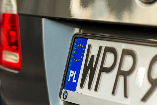 В Украине продлили сроки временного ввоза автомобилей